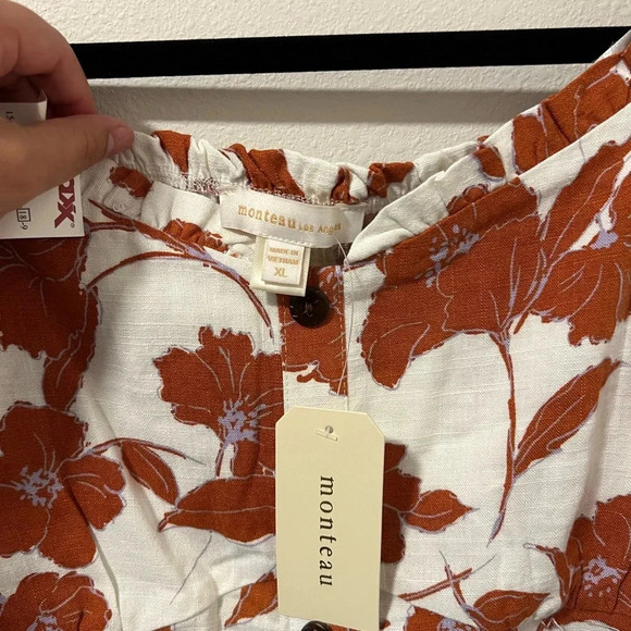 NWT Floral Crop Top - Picture 3 of 3